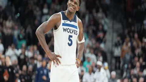 哈登正式寻求离队加盟快船，背后是否隐藏着更大的雄心壮志？